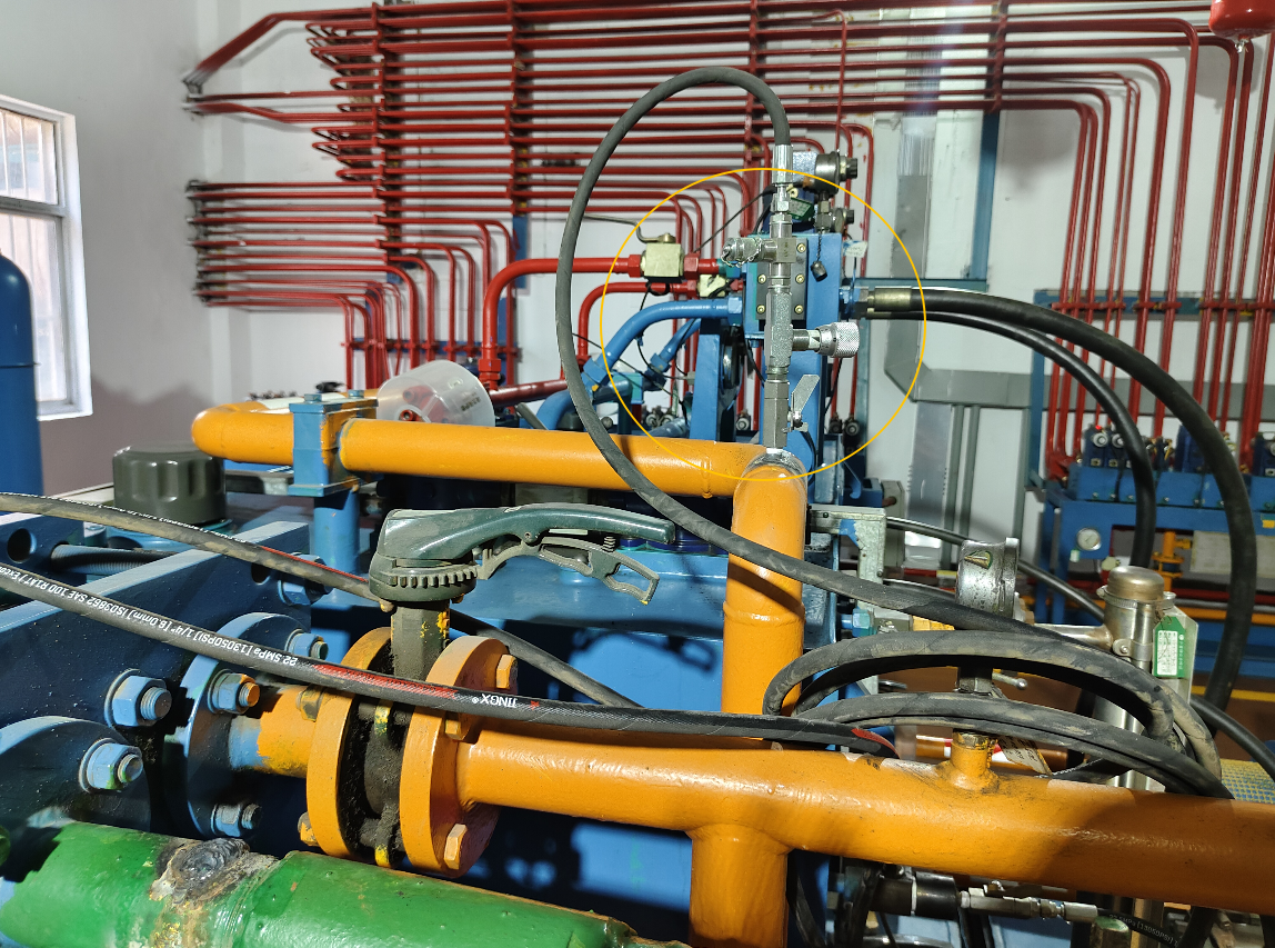 液壓站油液智能監(jiān)測應(yīng)用案例:鋼鐵廠高爐熱風(fēng)爐液壓站 圖2